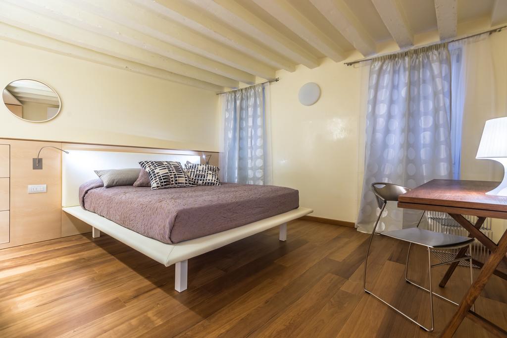 Apartments Moon Or Dama Venice Exterior photo